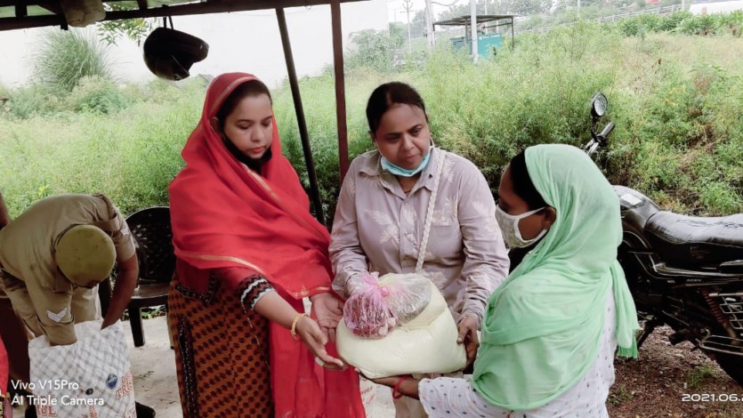 Food Grains distributed to poor people by Committee of Hazrat Meera Shah Welfare Trust